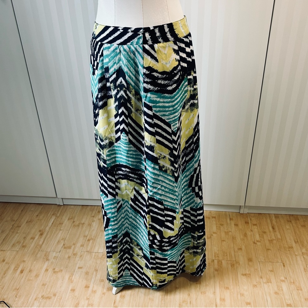 Olive & Oak blue green white skirt short lining, long split skirt Size M